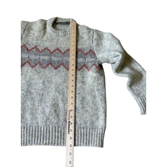 Vintage Icelandic Wool Sweater size XS 80s Grey Nordic Knit Pullover Zig Zag Str - Picture 8 of 9